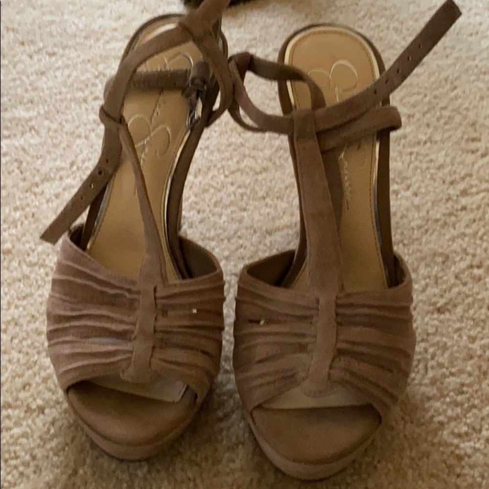 Jessica Simpson heel
